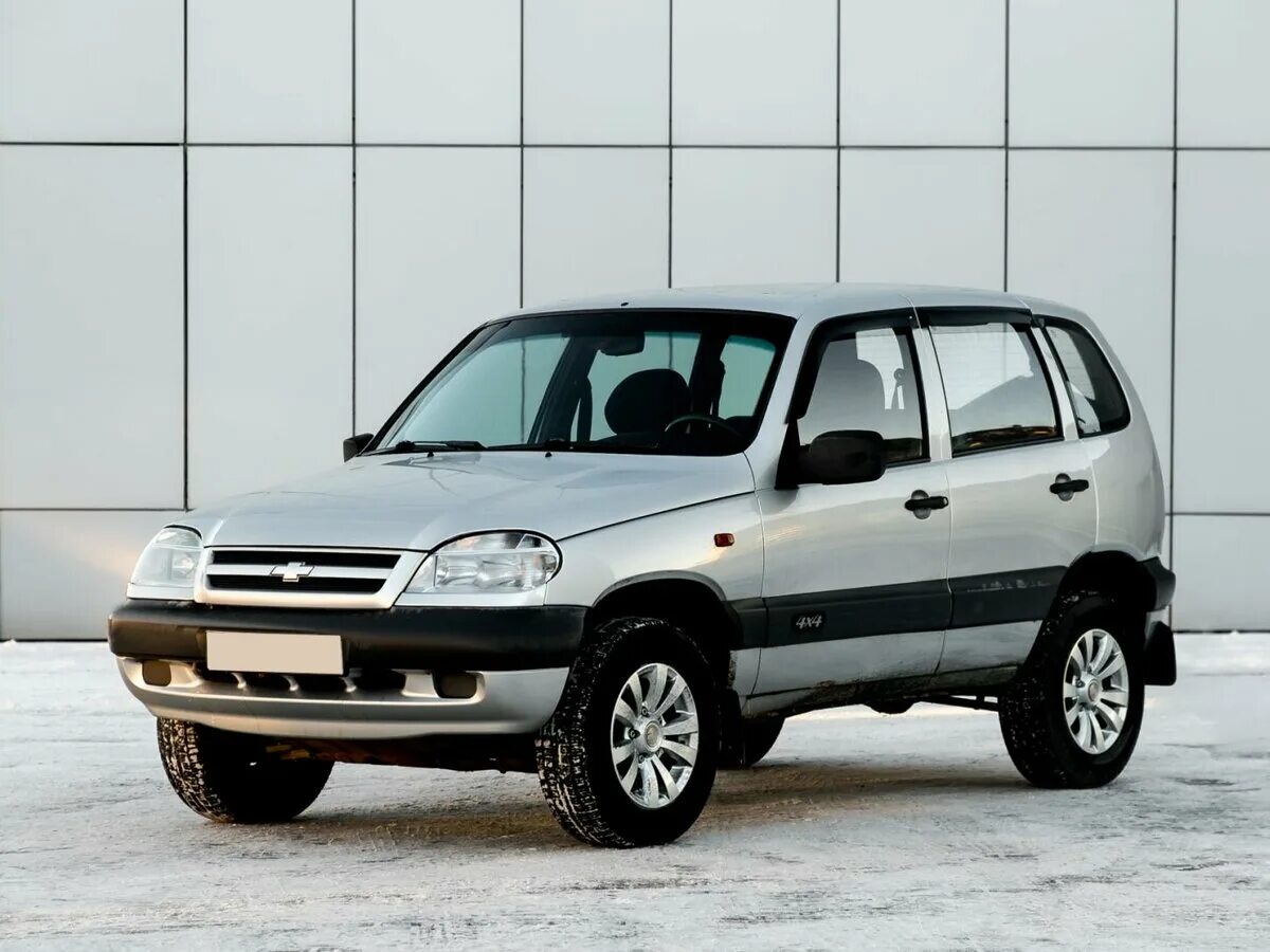 Нива шевроле смотреть фото Купить б/у Chevrolet Niva I 1.7 MT (80 л.с.) 4WD бензин механика в Москве: сереб