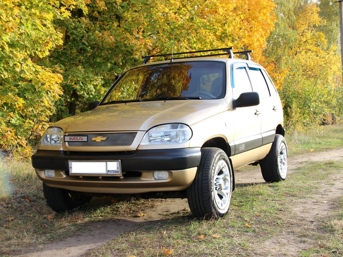 Нива шевроле старого образца фото Купить б/у Chevrolet Niva I 1.7 MT (80 л.с.) 4WD бензин механика в Лисках: золот
