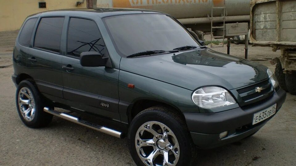 Нива шевроле старого образца фото Обвес Bertone на Chevrolet Niva дорестайл: галерея фото Детейлинг и тюнинг ac-ch