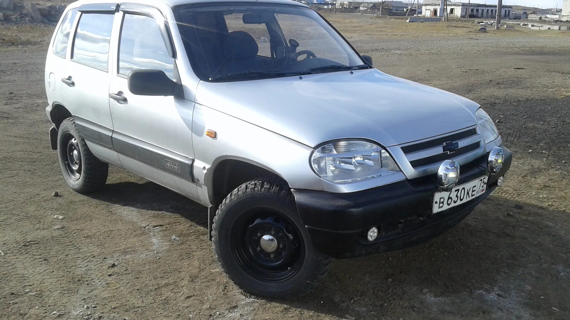 Нива шевроле старого образца фото Chevrolet Niva 1.7 бензиновый 2005 Серебристое "НЕЧТО" ))) на DRIVE2