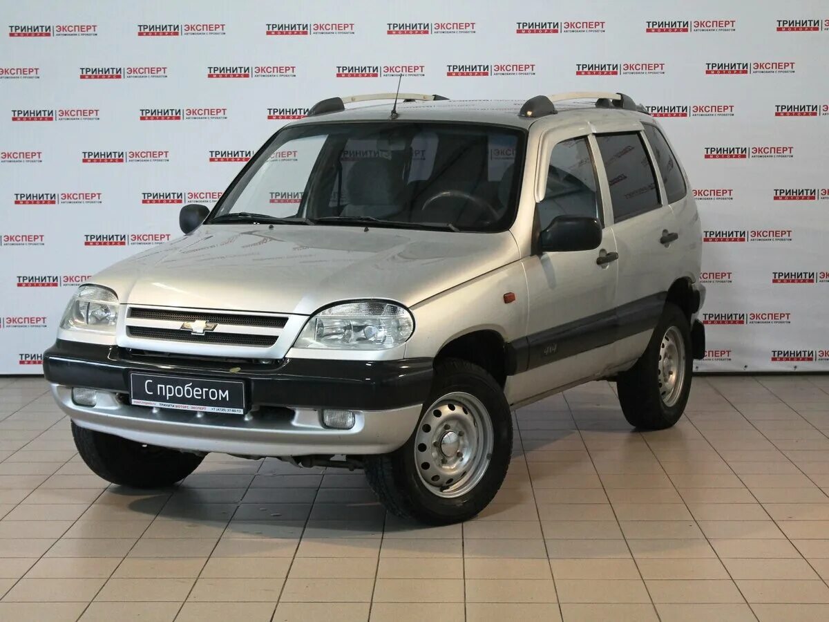 Нива шевроле старого образца фото Купить б/у Chevrolet Niva I 1.7 MT (80 л.с.) 4WD бензин механика в Старом Осколе