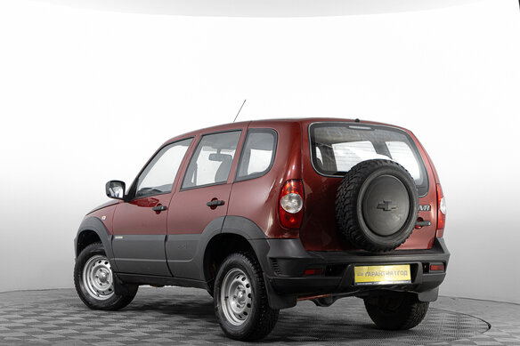 Нива шевроле цена новой фото Купить б/у Chevrolet Niva I Рестайлинг 1.7 MT (80 л.с.) 4WD бензин механика в Пе