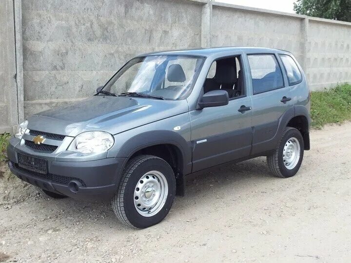 Нива шевроле цвета фото Купить б/у Chevrolet Niva I Рестайлинг 1.7 MT (80 л.с.) 4WD бензин механика в Ст