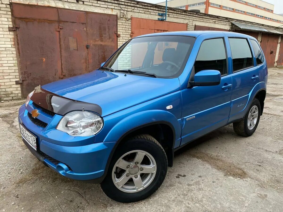 Нива шевроле цвета фото Купить б/у Chevrolet Niva I Рестайлинг 1.7 MT (80 л.с.) 4WD бензин механика в Са