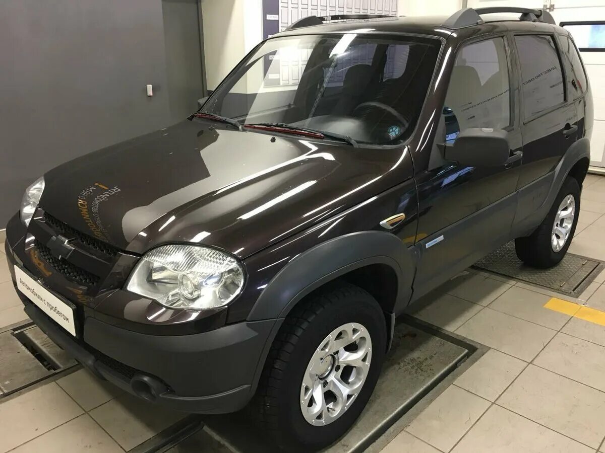 Нива шевроле цвета фото Купить б/у Chevrolet Niva I Рестайлинг 1.7 MT (80 л.с.) 4WD бензин механика в Ул