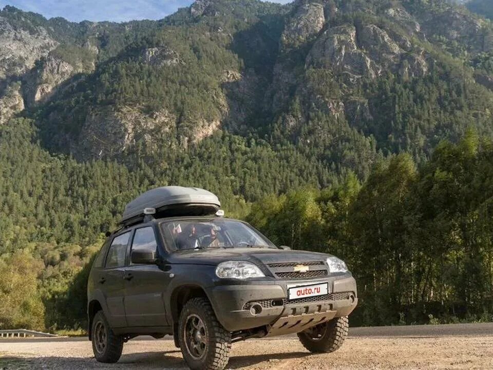 Нива шевроле тревел фото Купить б/у Chevrolet Niva I Рестайлинг 1.7 MT (80 л.с.) 4WD бензин механика в Ко