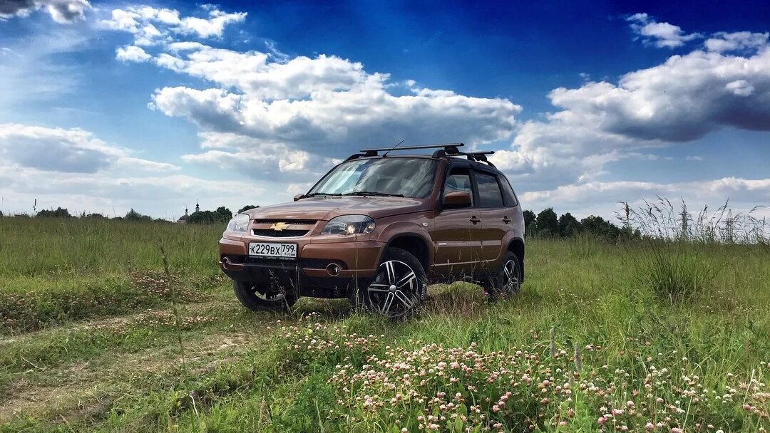 Нива шевроле тревел фото Chevrolet Niva GLX 1.7 бензиновый 2017 Первый автомобиль на DRIVE2