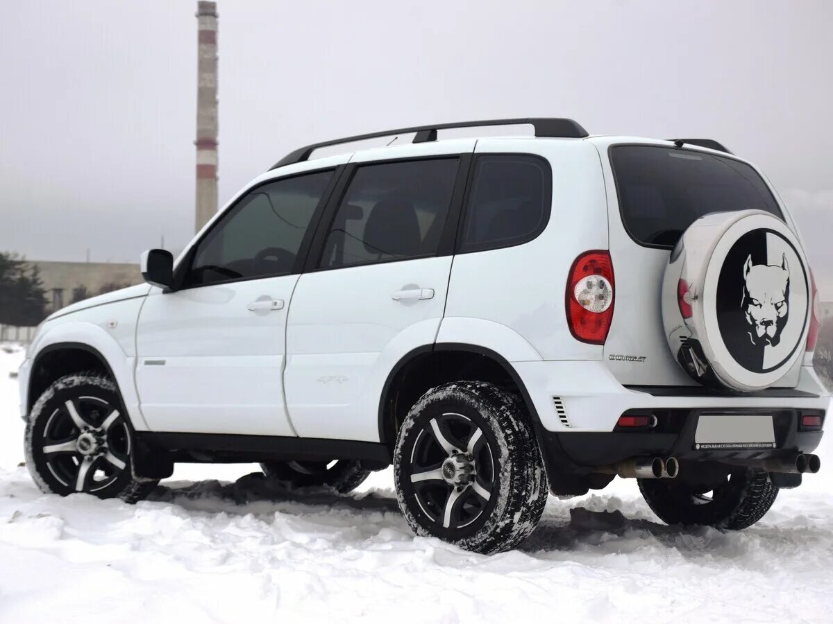 Нива шевроле тюнинг кузова фото Купить б/у Chevrolet Niva I Рестайлинг 1.7 MT (80 л.с.) 4WD бензин механика в Дз
