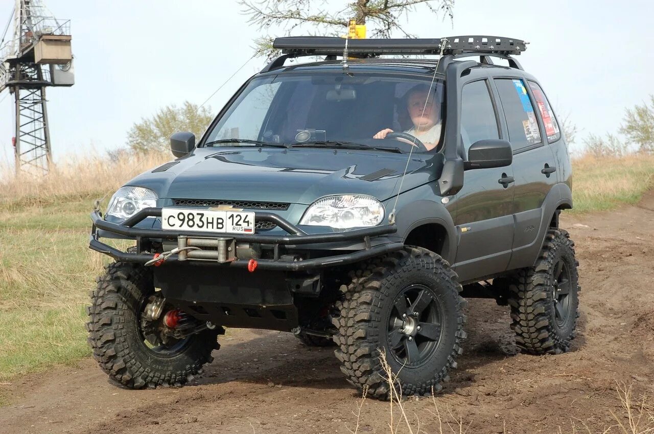 Нива шевроле тюнинг оффроуд Товарищи!Камрады!хочу такой силовик. - Chevrolet Niva, 1,7 л, 2015 года тюнинг D