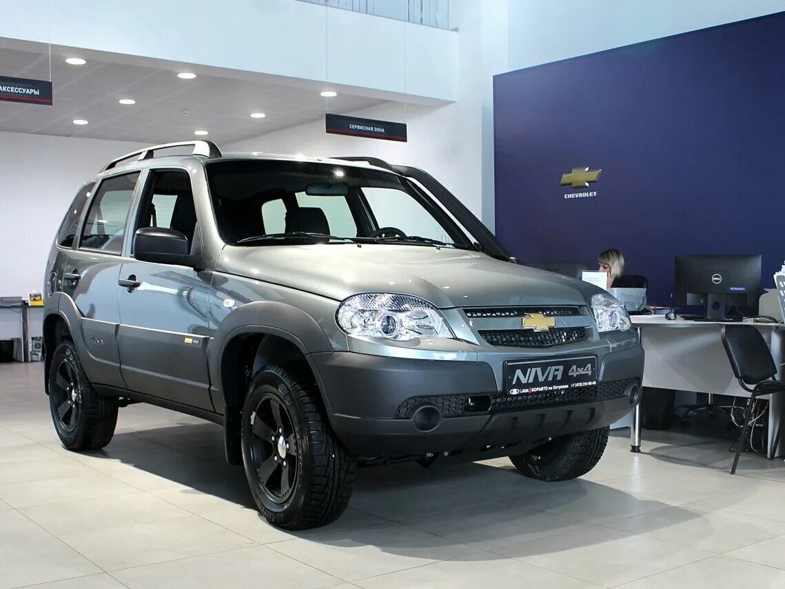 Нива шевроле в новом кузове фото Купить новый Chevrolet Niva I Рестайлинг 1.7 MT (80 л.с.) 4WD бензин механика в 