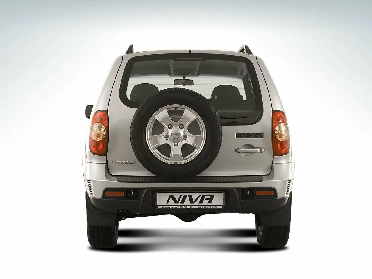 Нива шевроле вид сзади фото Chevrolet Niva 1 поколение рестайлинг, внедорожник 5-дверный - технические харак