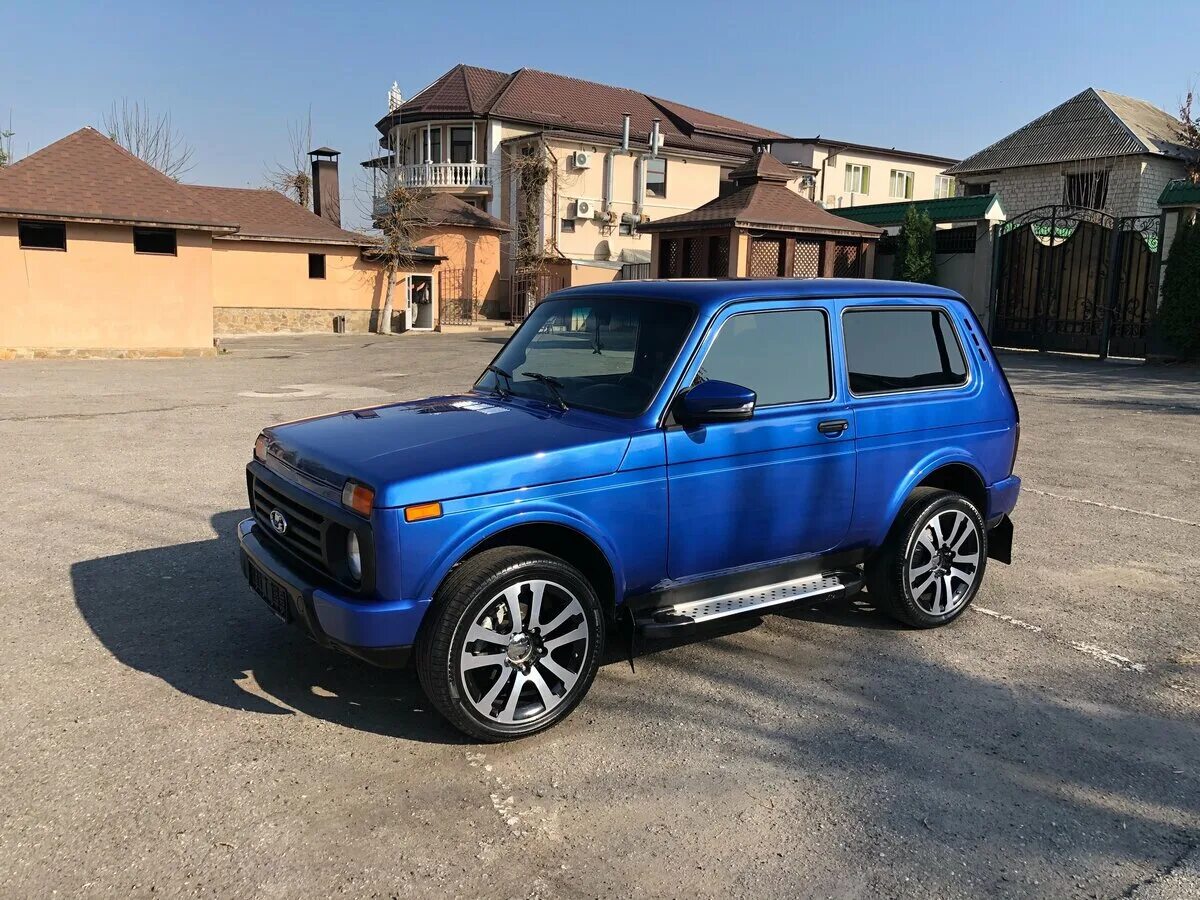 Нива синего цвета фото Купить б/у Lada (ВАЗ) 2121 (4x4) I Рестайлинг Urban 1.7 MT (83 л.с.) 4WD бензин 