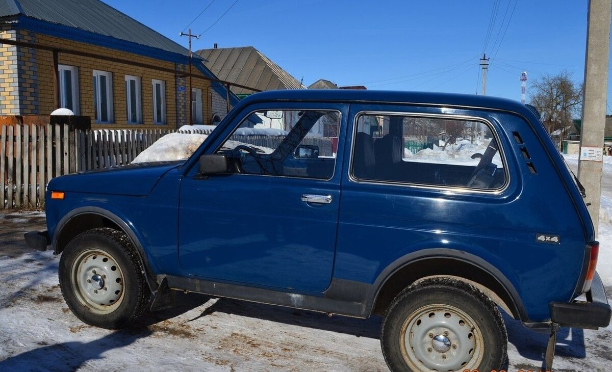 Нива синий металлик фото Где находится голубая нива - фото - АвтоМастер Инфо