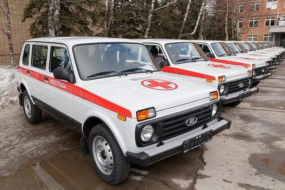 Нива скорая помощь фото ФАПам Тульской области передали 10 автомобилей - KP.RU