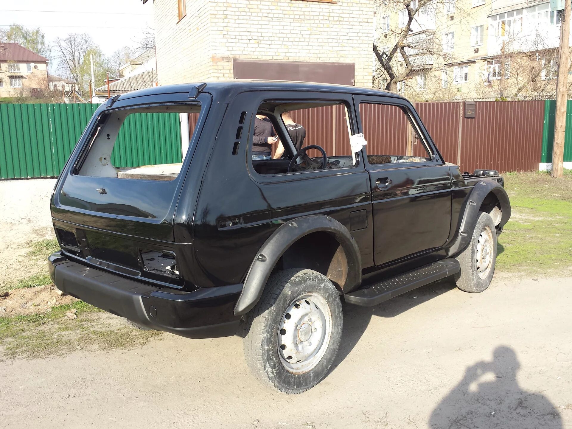 Нива старого образца тюнинг Урбанизация нивура + пороги, розшерители ЛАПТЕР! - Lada 4x4 3D, 1,7 л, 1987 года