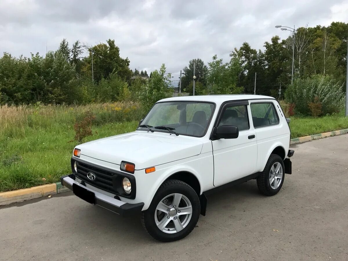 Нива цвет белый фото Купить б/у Lada (ВАЗ) 2121 (4x4) I Рестайлинг 1.7 MT (83 л.с.) 4WD бензин механи