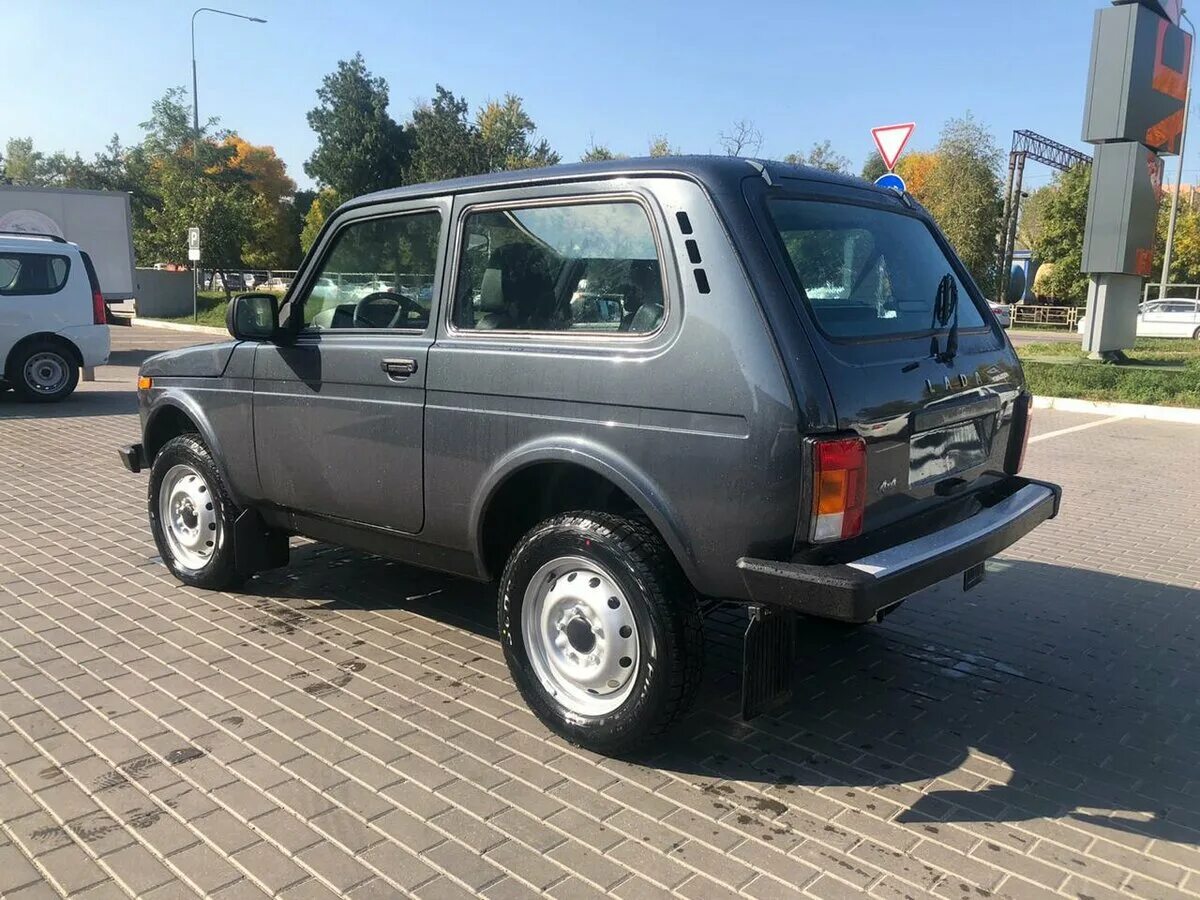 Нива цвет борнео фото Купить новый Lada (ВАЗ) 2121 (4x4) I Рестайлинг 1.7 MT (83 л.с.) 4WD бензин меха