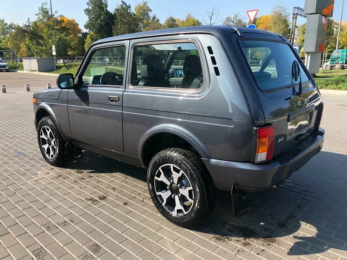 Нива цвет борнео фото Купить новый Lada (ВАЗ) 2121 (4x4) I Рестайлинг Urban 1.7 MT (83 л.с.) 4WD бензи