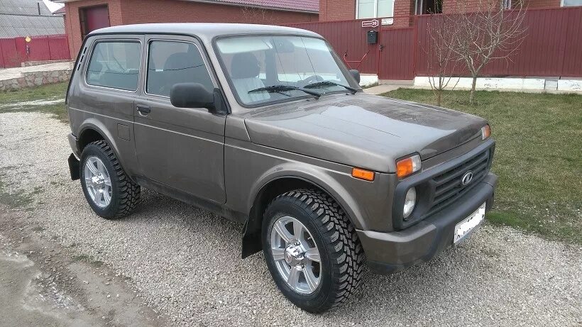 Нива цвет кориандр фото Новые тапки Contyre Expedition - Lada 4x4 3D, 1,7 л, 2015 года шины DRIVE2