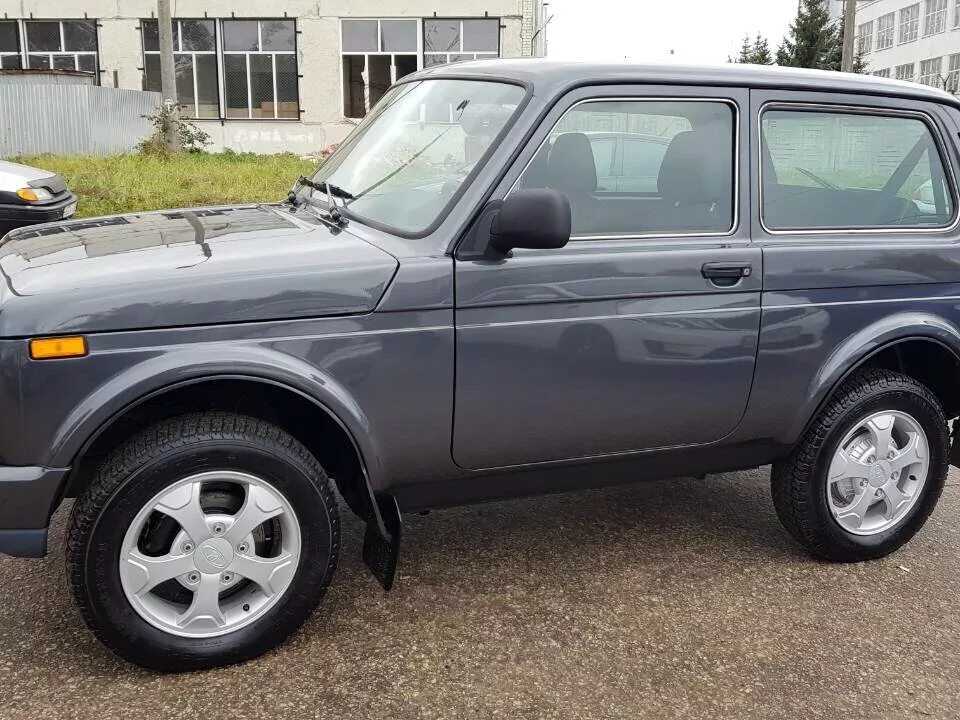 Нива цвет металлик фото Купить б/у Lada (ВАЗ) 2121 (4x4) I Рестайлинг Urban 1.7 MT (83 л.с.) 4WD бензин 