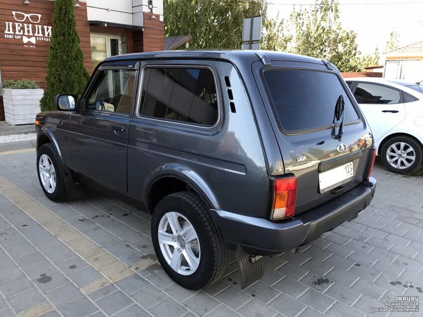 Нива цвет металлик фото Niva urban 2015 г.в. в