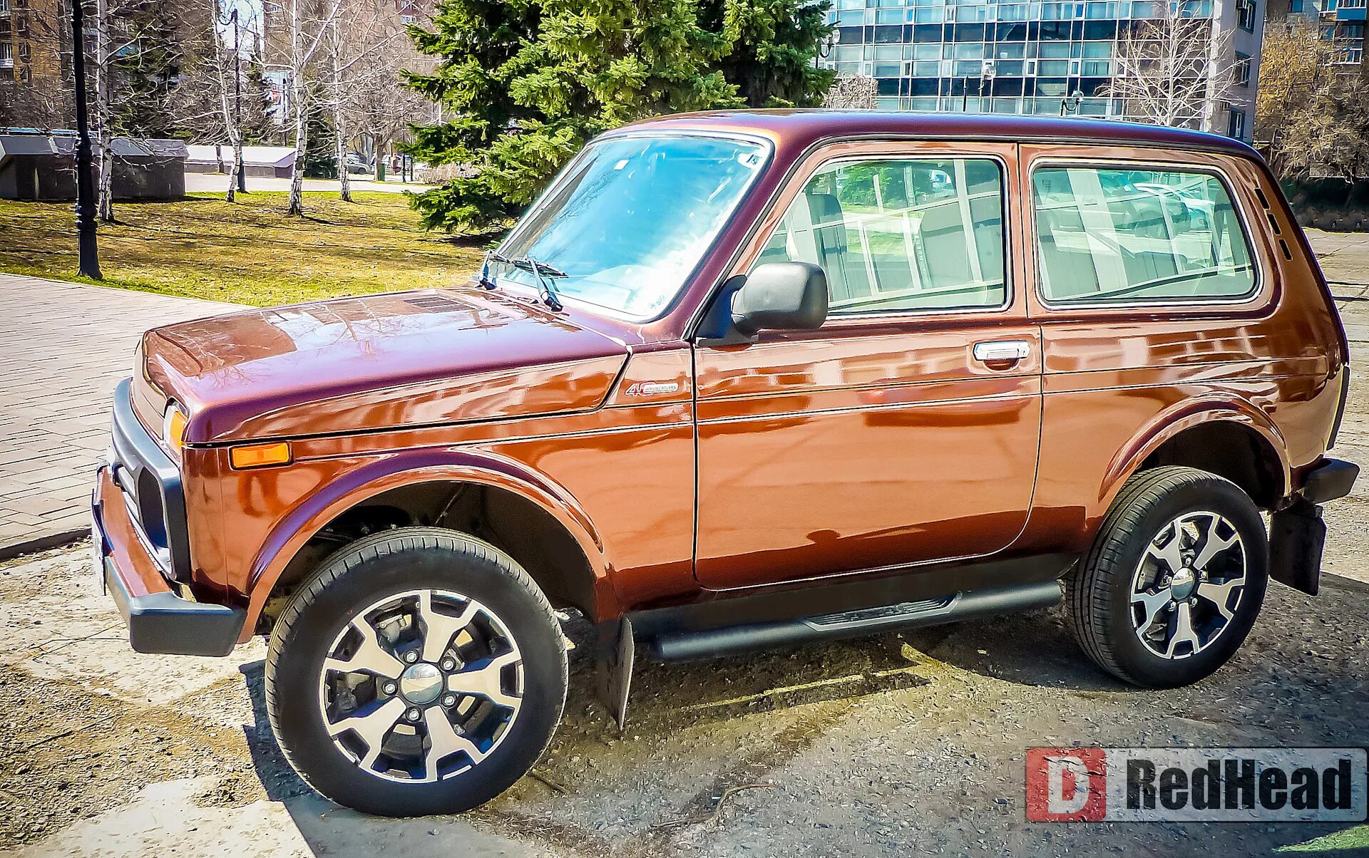 Нива цвет металлик фото Каково это, 205/60R16 на LADA 4x4? - Lada 4x4 3D, 1,7 л, 2017 года шины DRIVE2