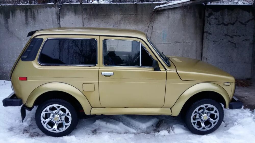 Нива цвет металлик фото Купить ВАЗ 2121 (4x4) 1982 в Луганске, 1900$ Лада 2121 на AUTO24.org 18558244