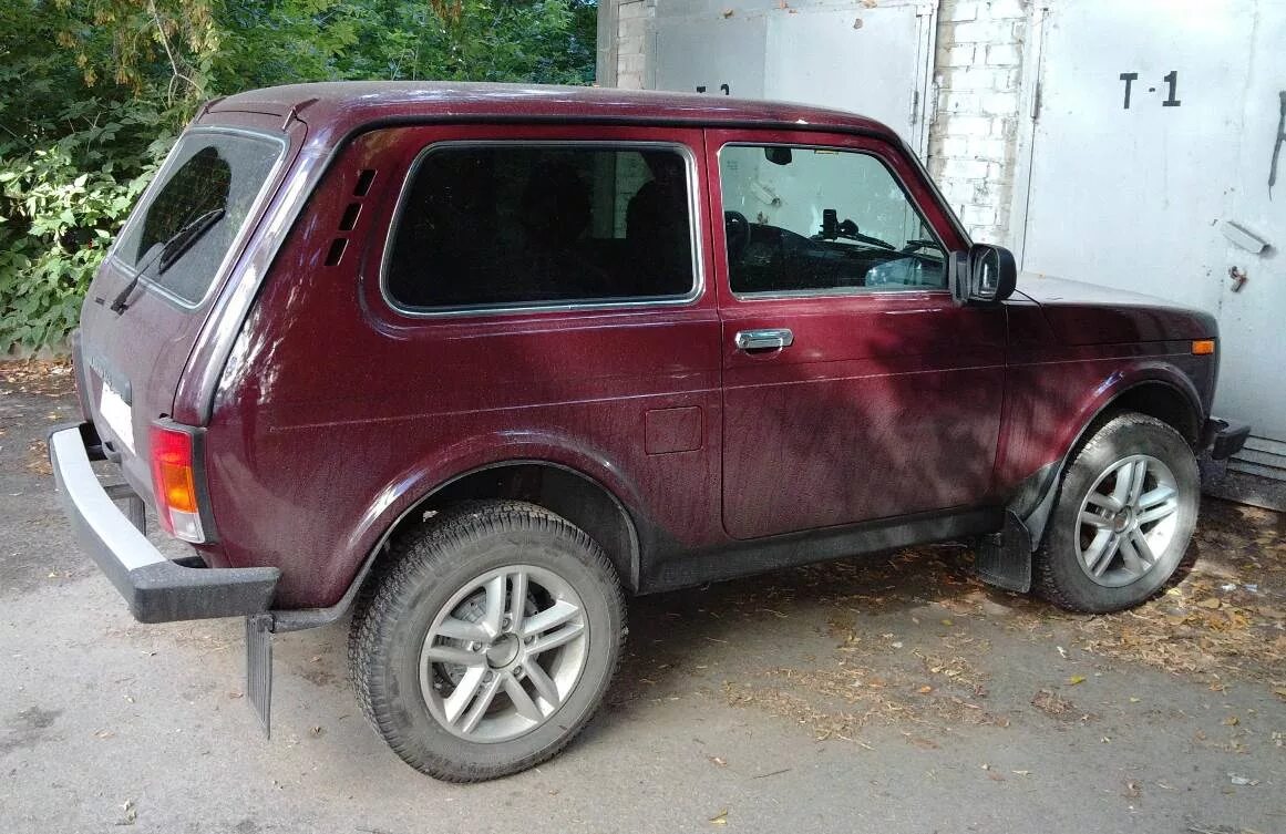 Нива цвет металлик фото Заводская окраска @ Нива 4x4