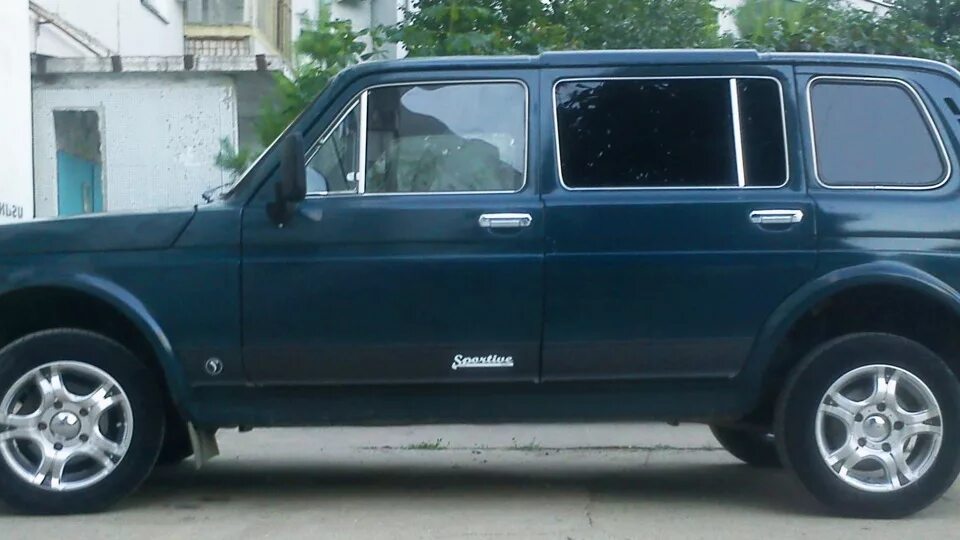 Нива цвет мурена фото Lada 4x4 5D 1.7 бензиновый 1998 =4х4= на DRIVE2