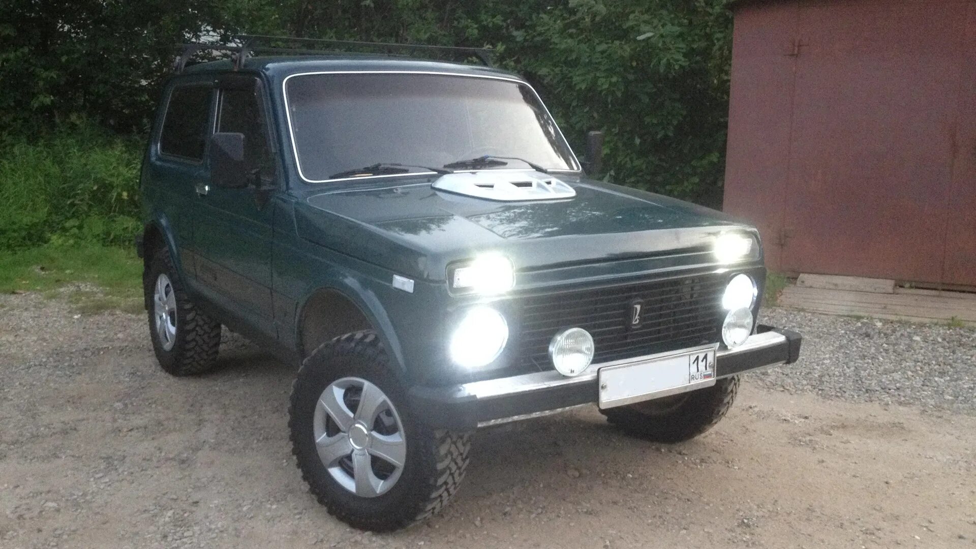 Нива цвет мурена фото Lada 4x4 3D 1.7 бензиновый 2001 Мурена на DRIVE2