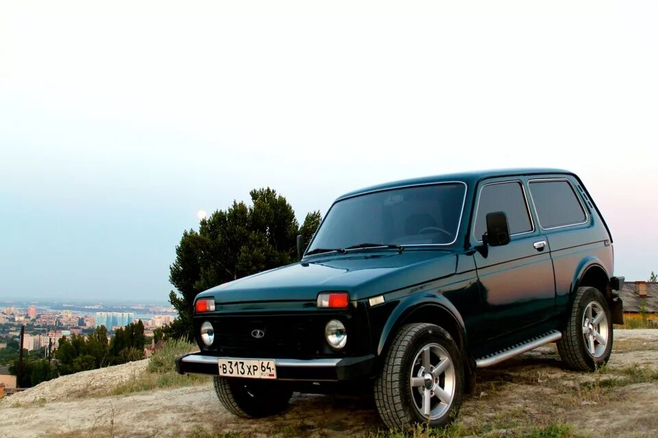 Нива цвет несси 2 фото Летние фото в городской черте - Lada 4x4 3D, 1,7 л, 1999 года фотография DRIVE2