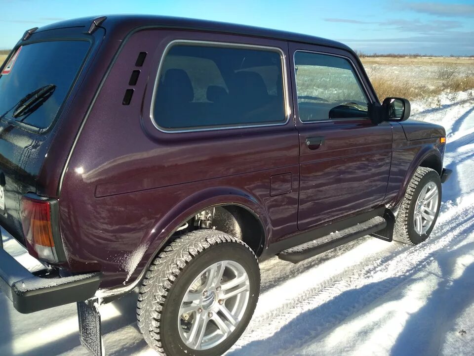 Нива цвет портвейн металлик фото Осень. Лес. Нива - Lada 4x4 3D, 1,7 л, 2018 года просто так DRIVE2