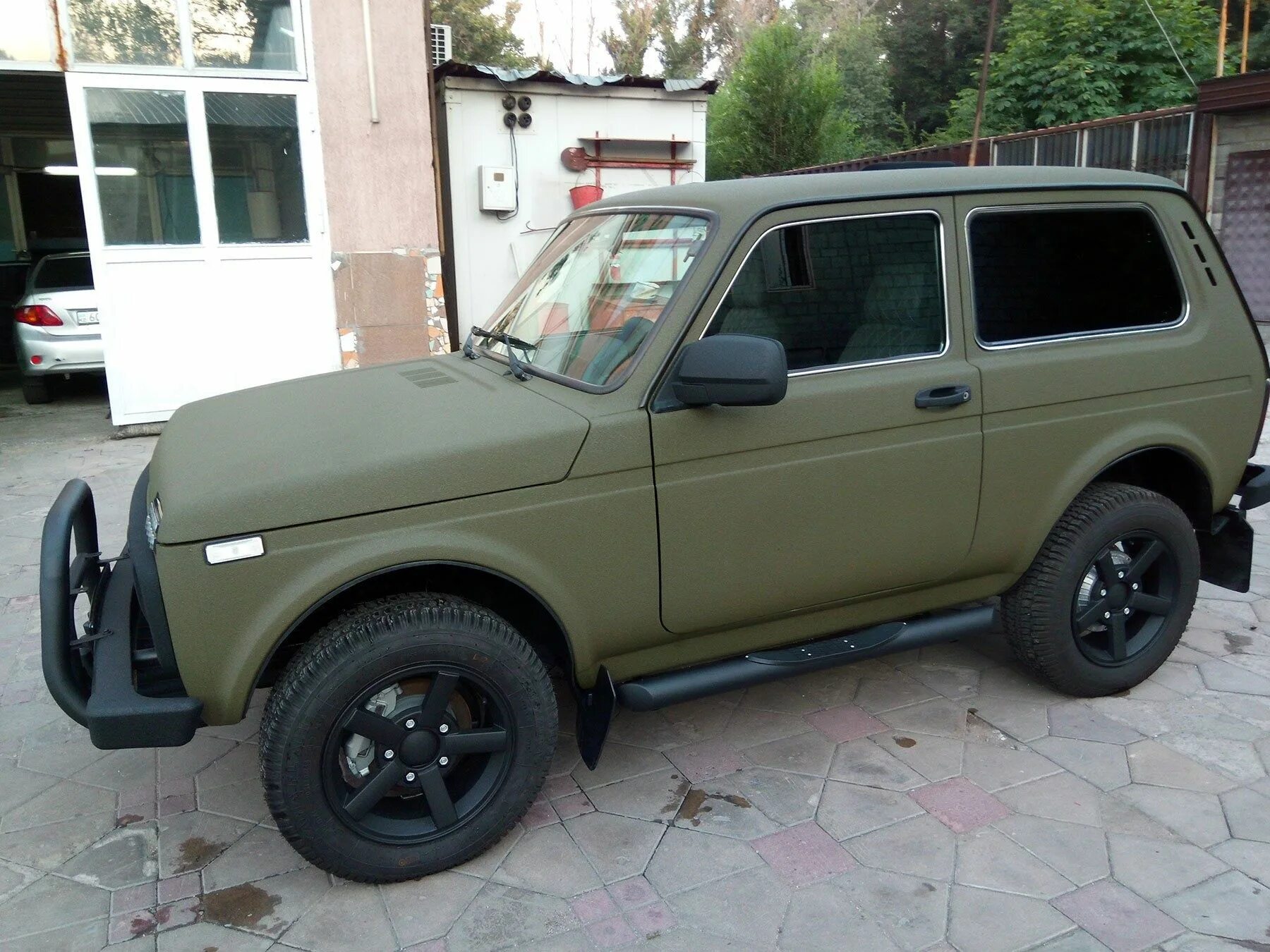 Нива цвета хаки фото Тюнинг NIVA хизмати - Авто / мото услуги Ташкент на Olx