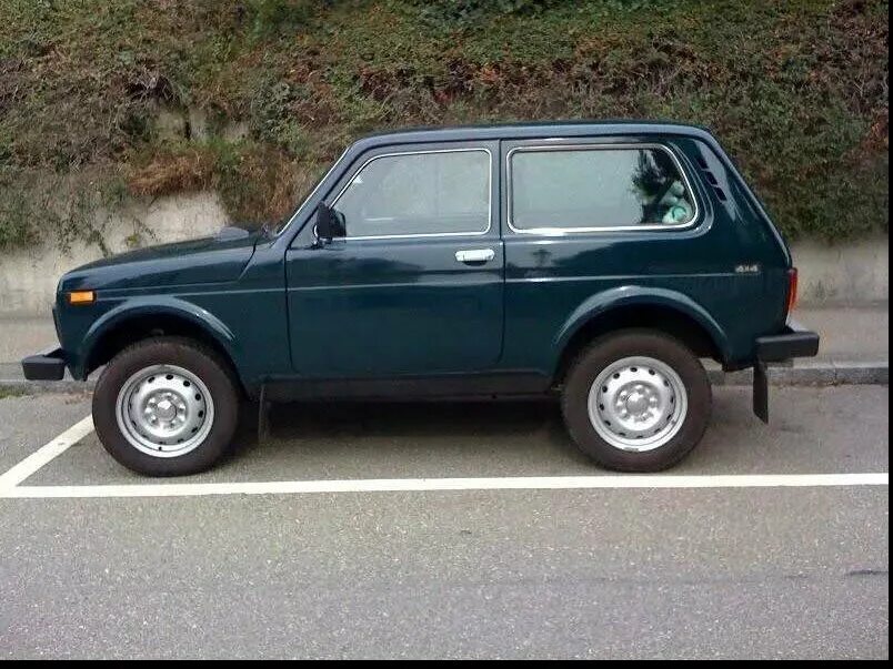 Нива темно зеленая фото Купить б/у Lada (ВАЗ) 2121 (4x4) I Рестайлинг 1.7 MT (83 л.с.) 4WD бензин механи