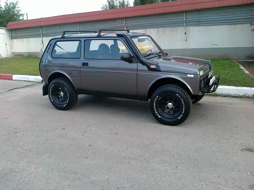 Нива трехдверка удлиненная фото после мойки - Lada 21218 Фора, 1,8 л, 2003 года мойка DRIVE2