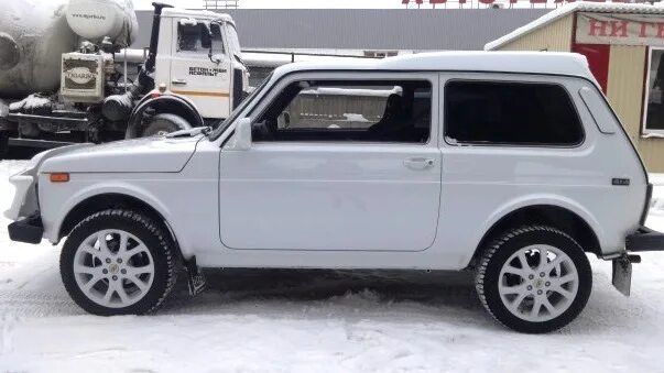 Нива трехдверка удлиненная фото Lada 21218 Фора 1.7 бензиновый 2000 21218 Фора Бронто СТОК на DRIVE2