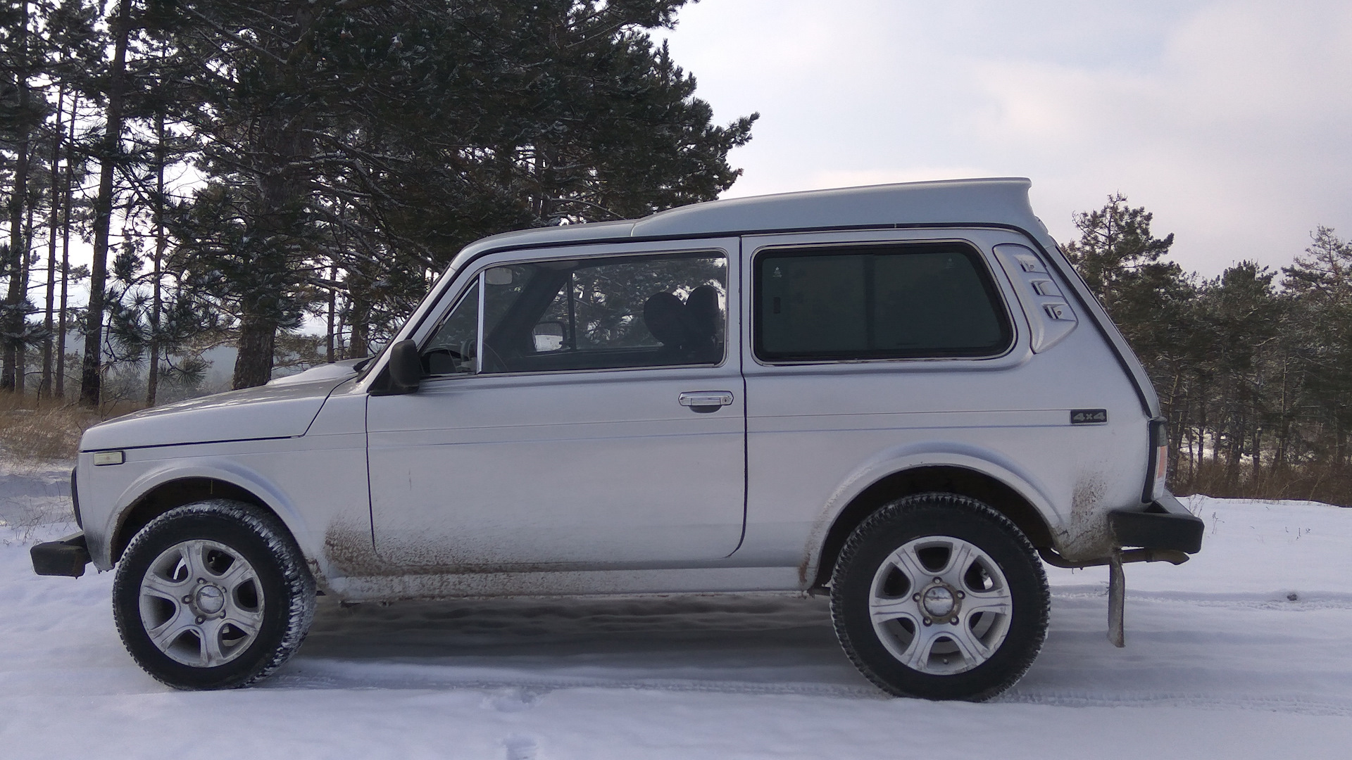 Нива трехдверка удлиненная фото Lada 21218 Фора 1.7 бензиновый 1999 Снежная королева БРОНТО на DRIVE2