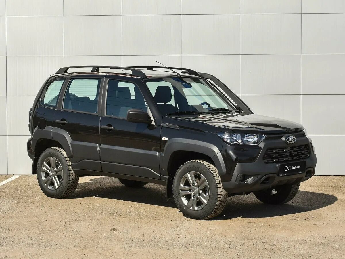 Нива тревел 2023 цена фото Купить б/у Lada (ВАЗ) Niva I Рестайлинг (Travel) 1.7 MT (80 л.с.) 4WD бензин мех