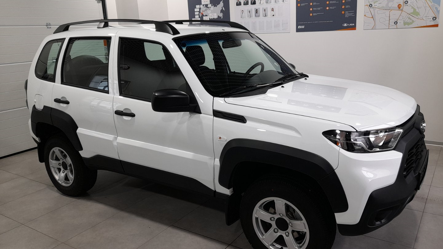 Нива тревел 2024 белая фото Lada Niva Travel 1.7 бензиновый 2022 на DRIVE2