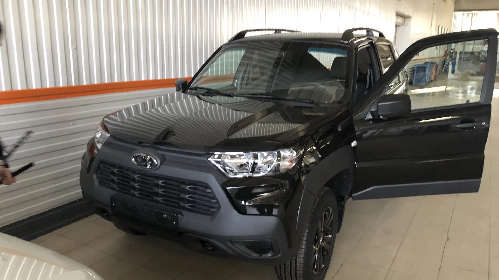 Нива тревел 2024 блэк фото Lada Niva Travel 1.7 бензиновый 2022 Nivazavr. на DRIVE2