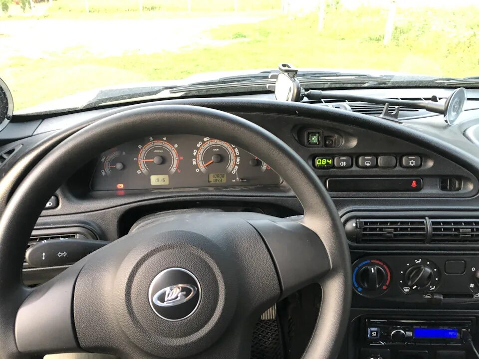 Нива тревел 2024 фото панели Компьютер в Ниву Тревел. - Lada Niva Travel, 1,7 л, 2022 года аксессуары DRIVE2