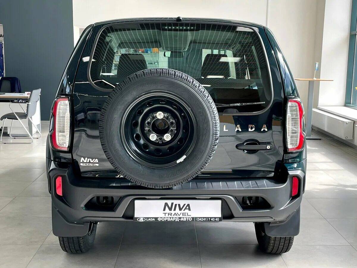 Нива тревел 2024 фото цена Купить новый Lada (ВАЗ) Niva I Рестайлинг (Travel) 1.7 MT (80 л.с.) 4WD бензин м