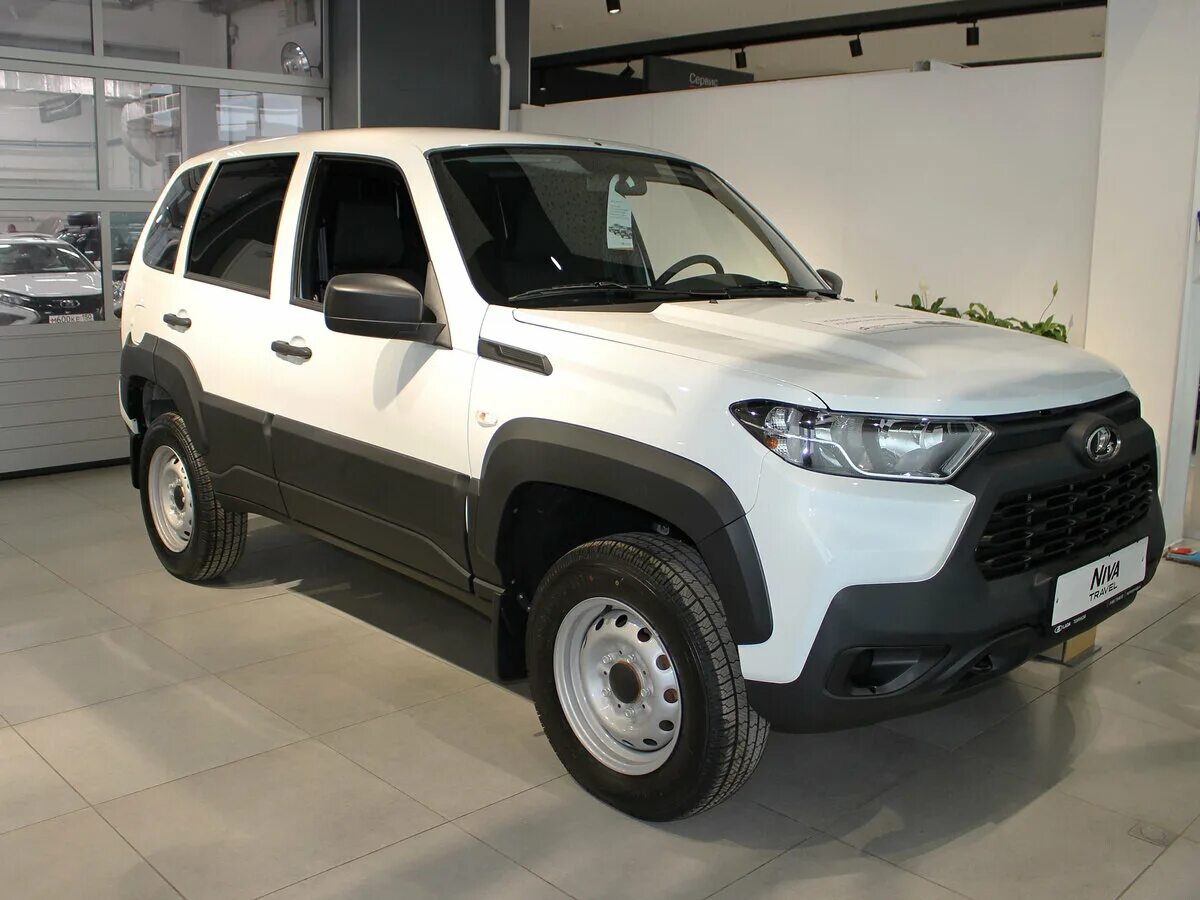 Нива тревел 2024 года выпуска фото Купить новый Lada (ВАЗ) Niva I Рестайлинг (Travel) 1.7 MT (80 л.с.) 4WD бензин м