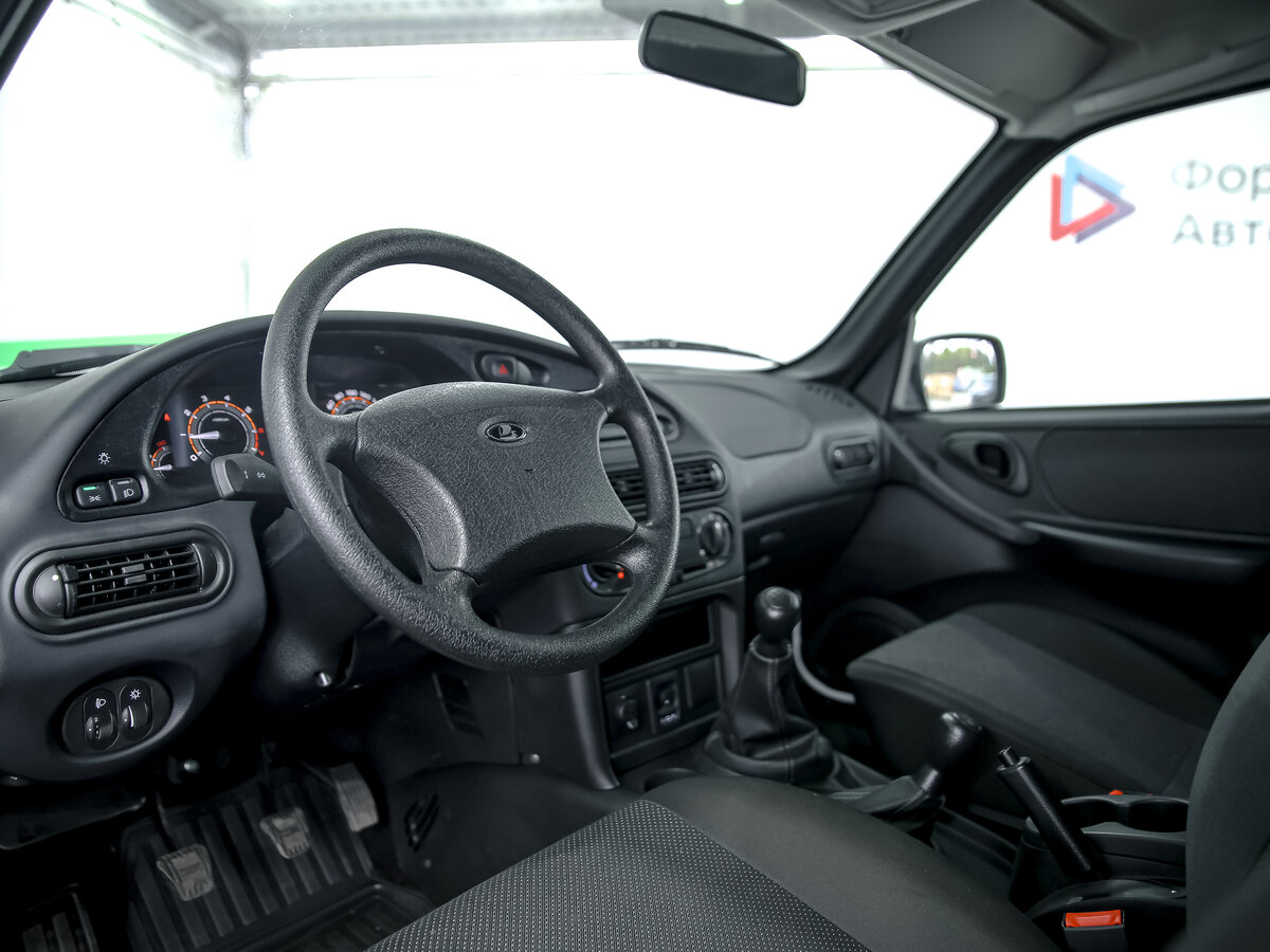 Нива тревел 2024 интерьер фото Купить б/у Lada (ВАЗ) Niva I Рестайлинг (Travel) 1.7 MT (80 л.с.) 4WD бензин мех