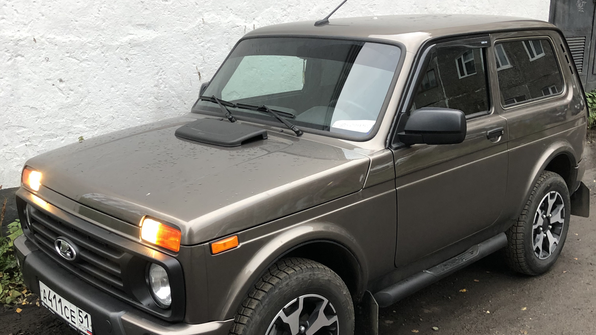 Нива тревел 2024 цвет кориандр фото Lada 4x4 3D 1.7 бензиновый 2020 Кориандр на DRIVE2