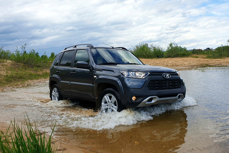 Нива тревел 2024 тюнинг фото Особая серия Niva Travel 4 × 4 Blackline по специальной цене 42 900 BYN! Количес