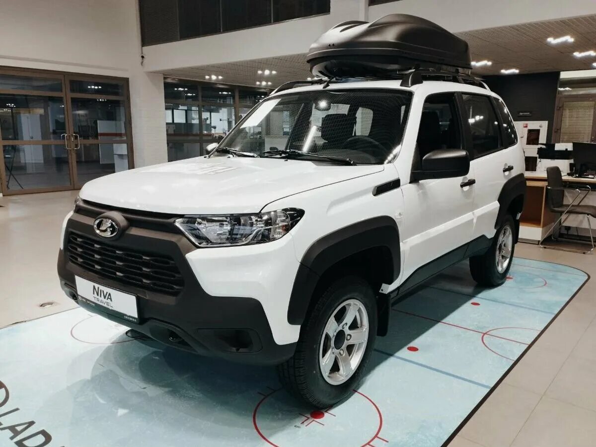 Нива тревел 2024 зеленая фото Купить новый Lada (ВАЗ) Niva I Рестайлинг (Travel) 1.7 MT (80 л.с.) 4WD бензин м
