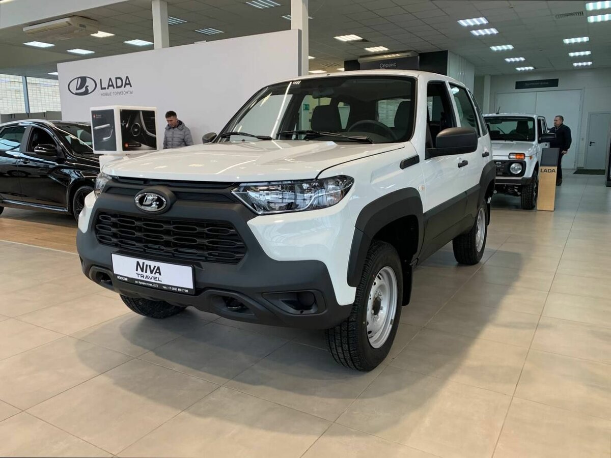 Нива тревел белая комфорт 2024 фото Купить новый Lada (ВАЗ) Niva I Рестайлинг (Travel) 1.7 MT (80 л.с.) 4WD бензин м