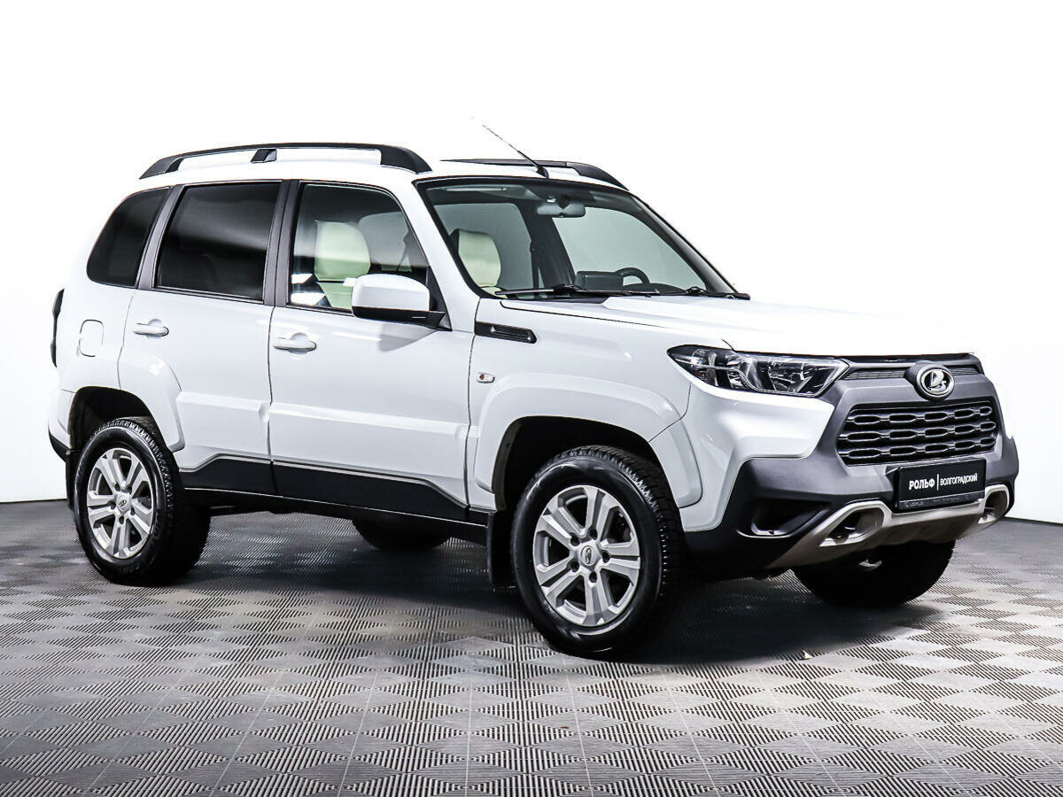 Нива тревел белая люкс фото Купить б/у Lada (ВАЗ) Niva I Рестайлинг (Travel) 1.7 MT (80 л.с.) 4WD бензин мех