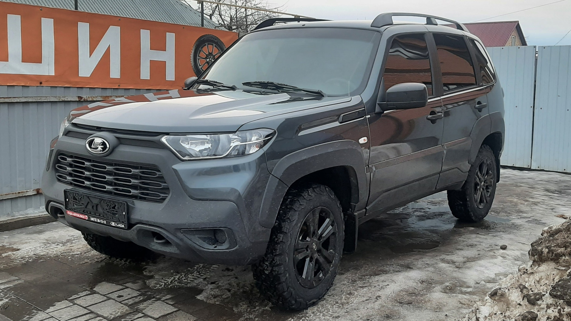 Нива тревел блэк белая фото Lada Niva Travel 1.7 бензиновый 2021 BLACK на DRIVE2